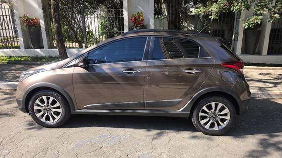 HYUNDAI HB20 1.6 PREMIUM 16V FLEX 4P AUTOMÁTICO